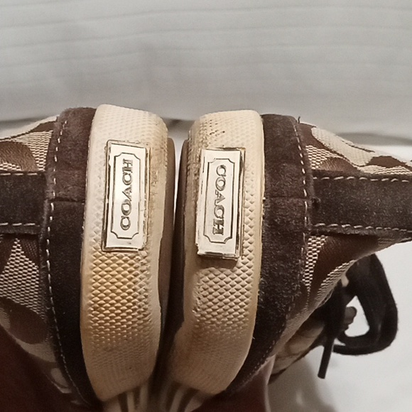 Coach signature shoes - Picture 9 of 13